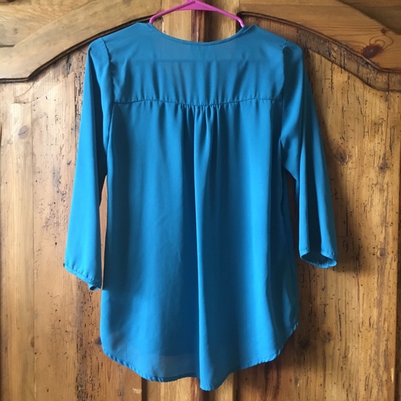 Teal button down top - Picture 4 of 7